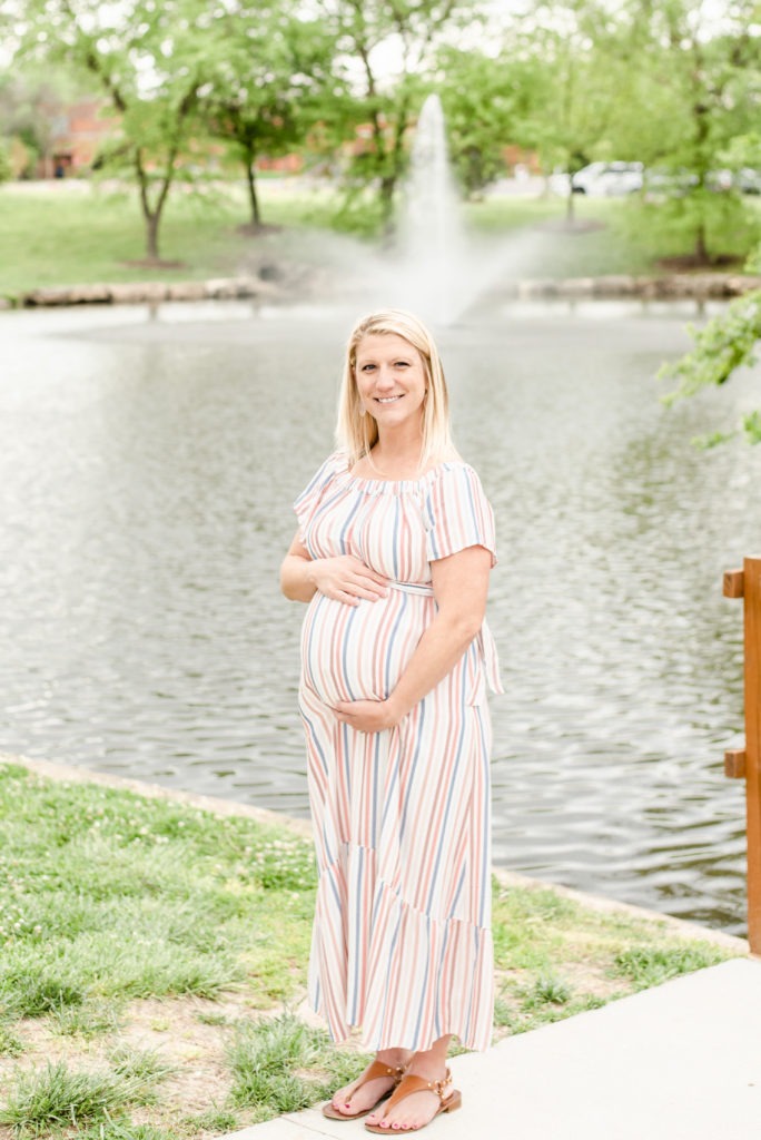 Maternity Photographer St. Louis, MO