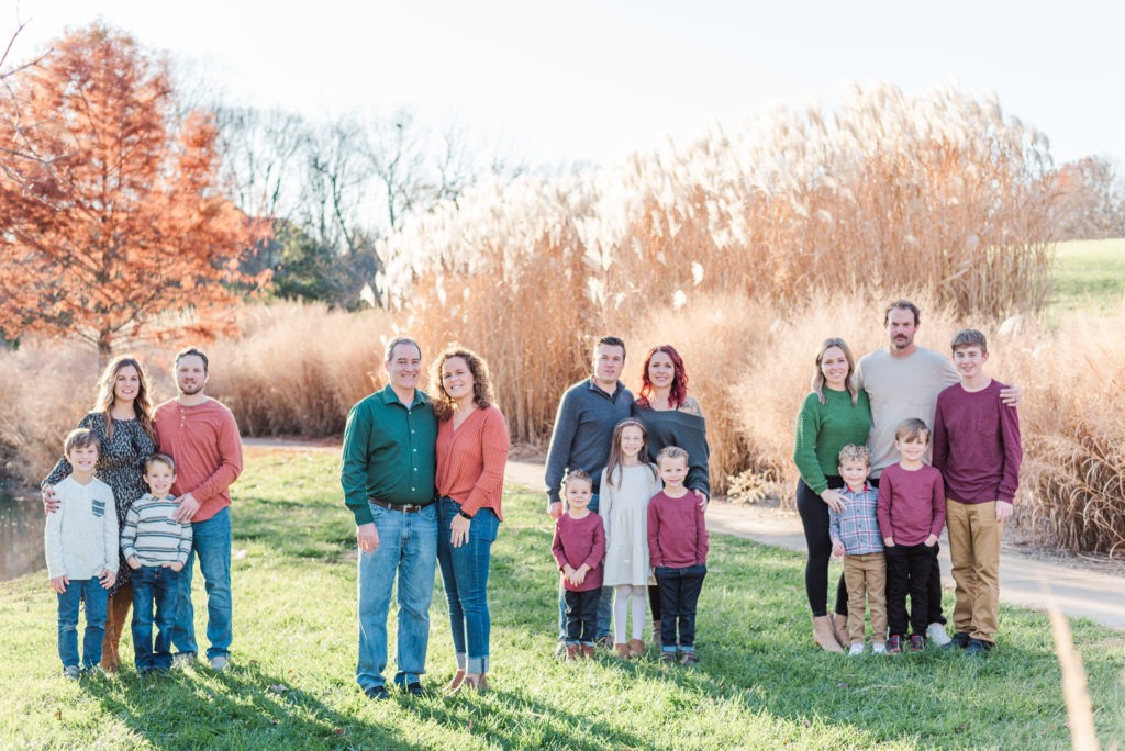 Extended family photographer St. Louis Missouri