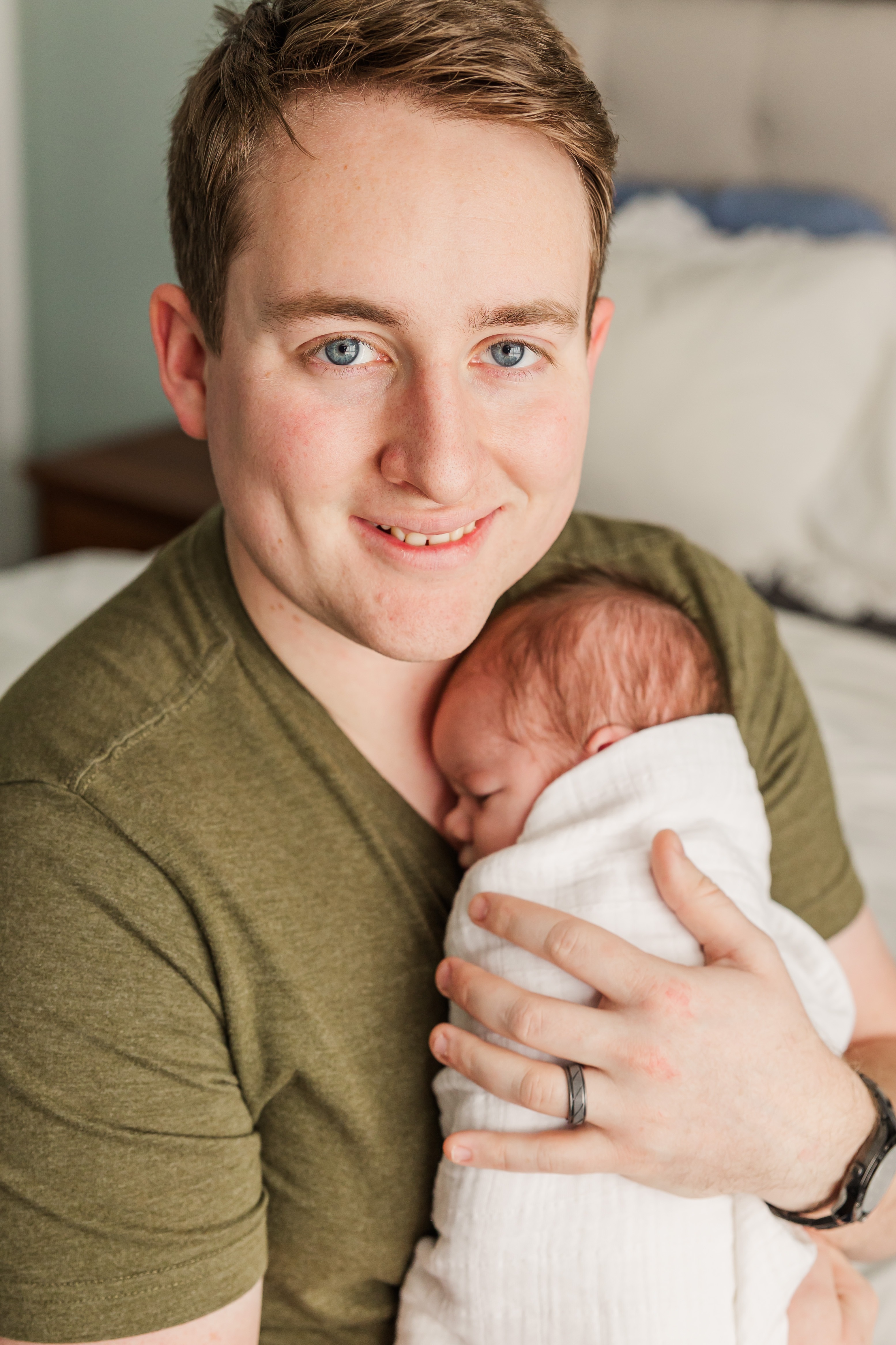 Newborn lifestyle photographer