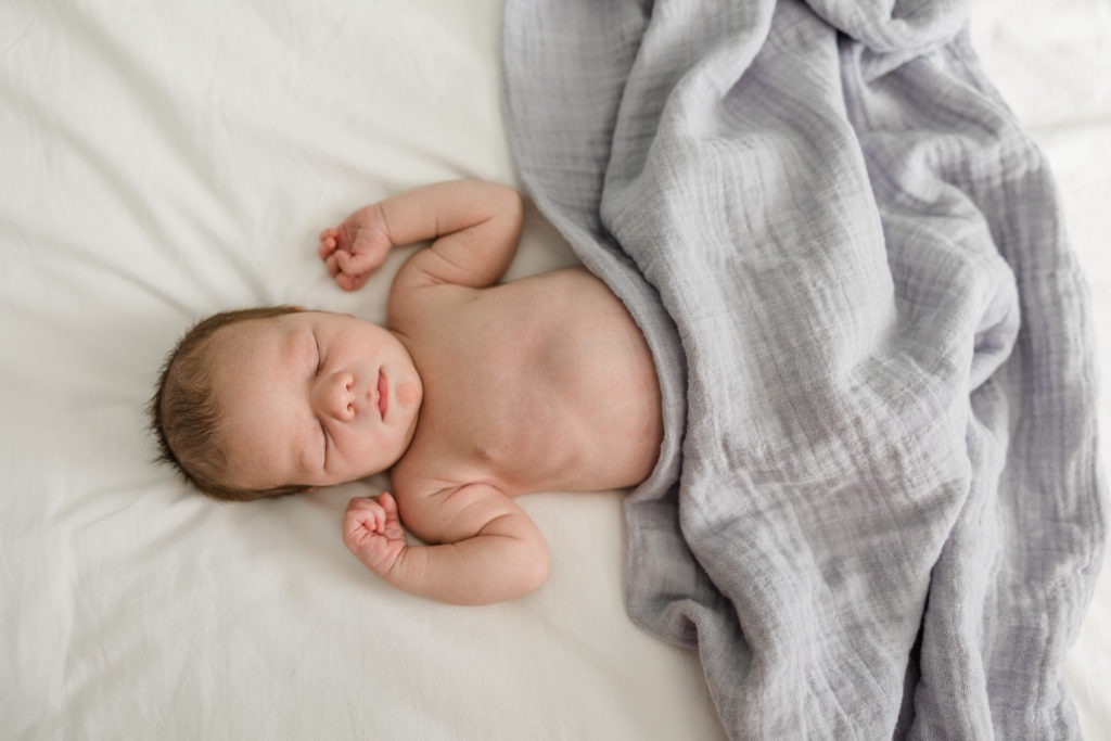 Newborn lifestyle photographer