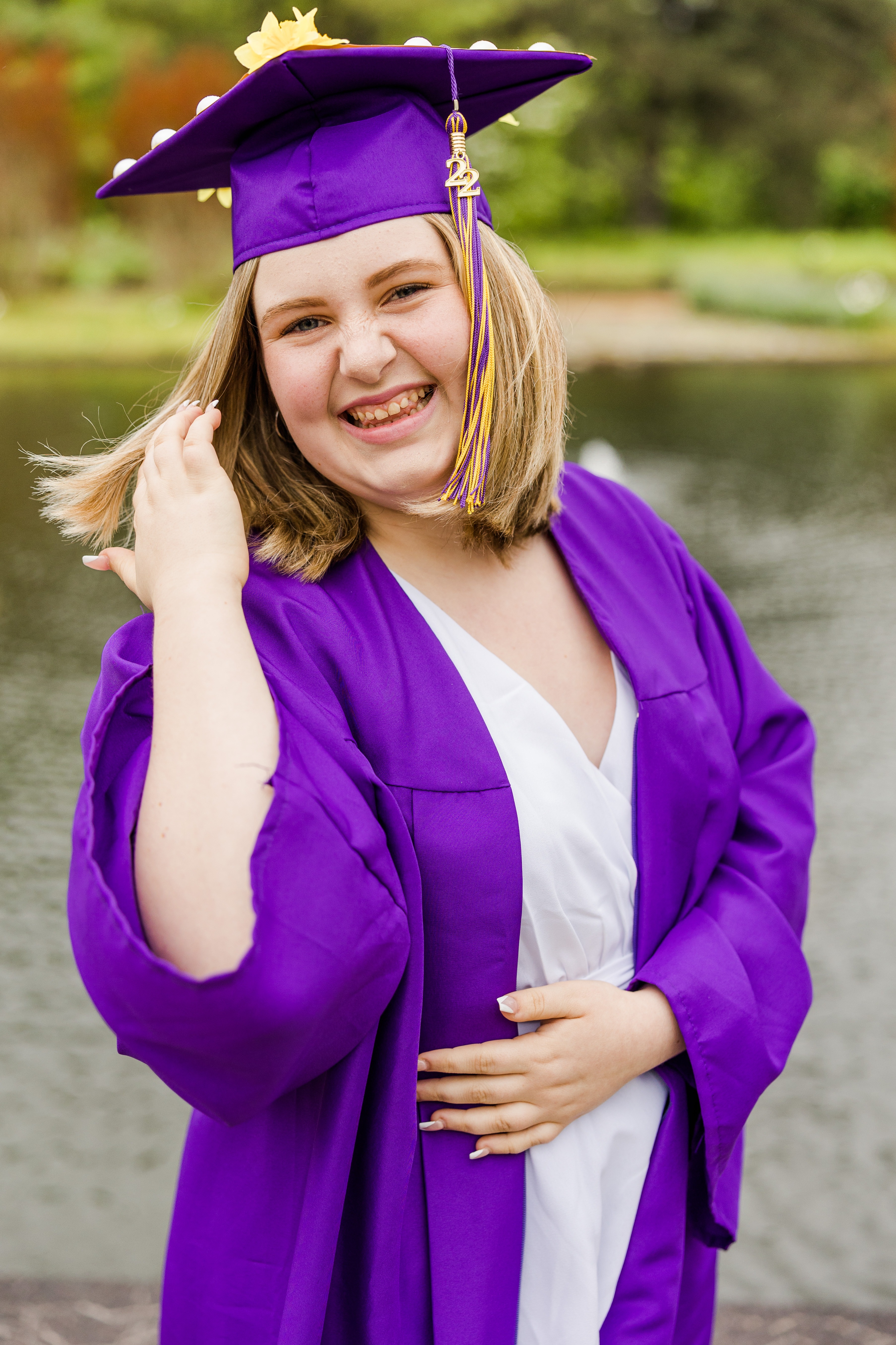 cap and gown senior photos