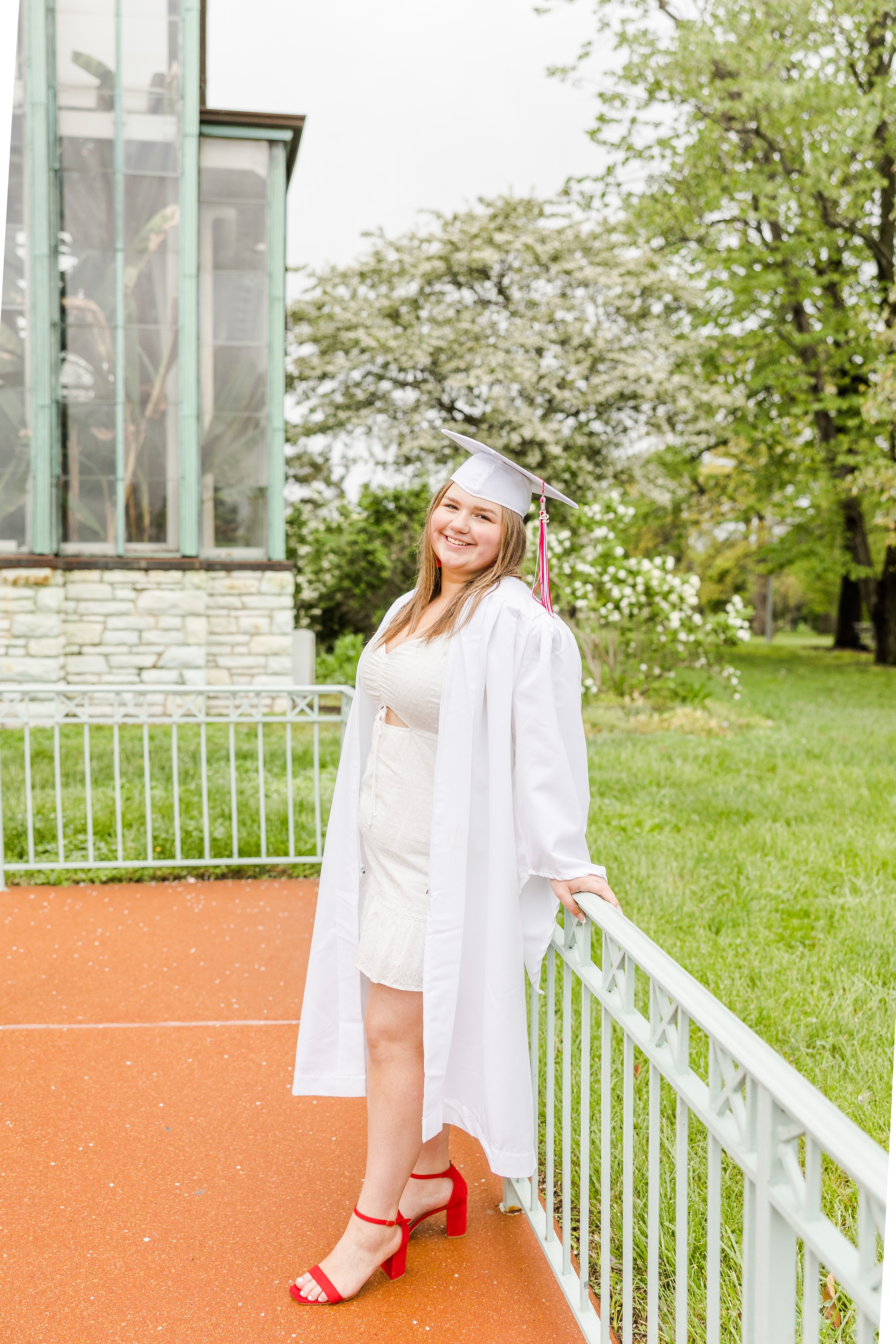 cap and gown senior photos