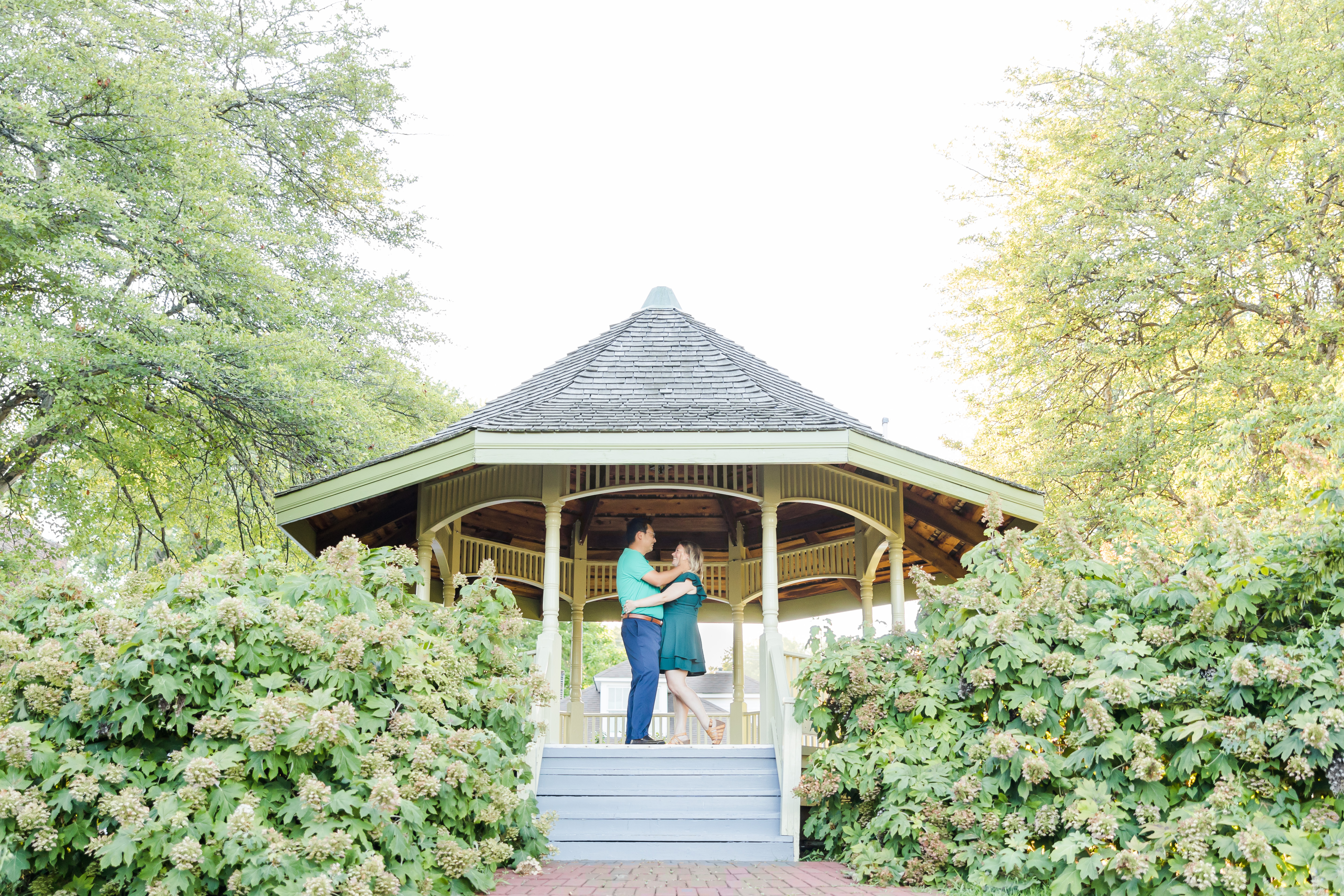 romantic engagement photo