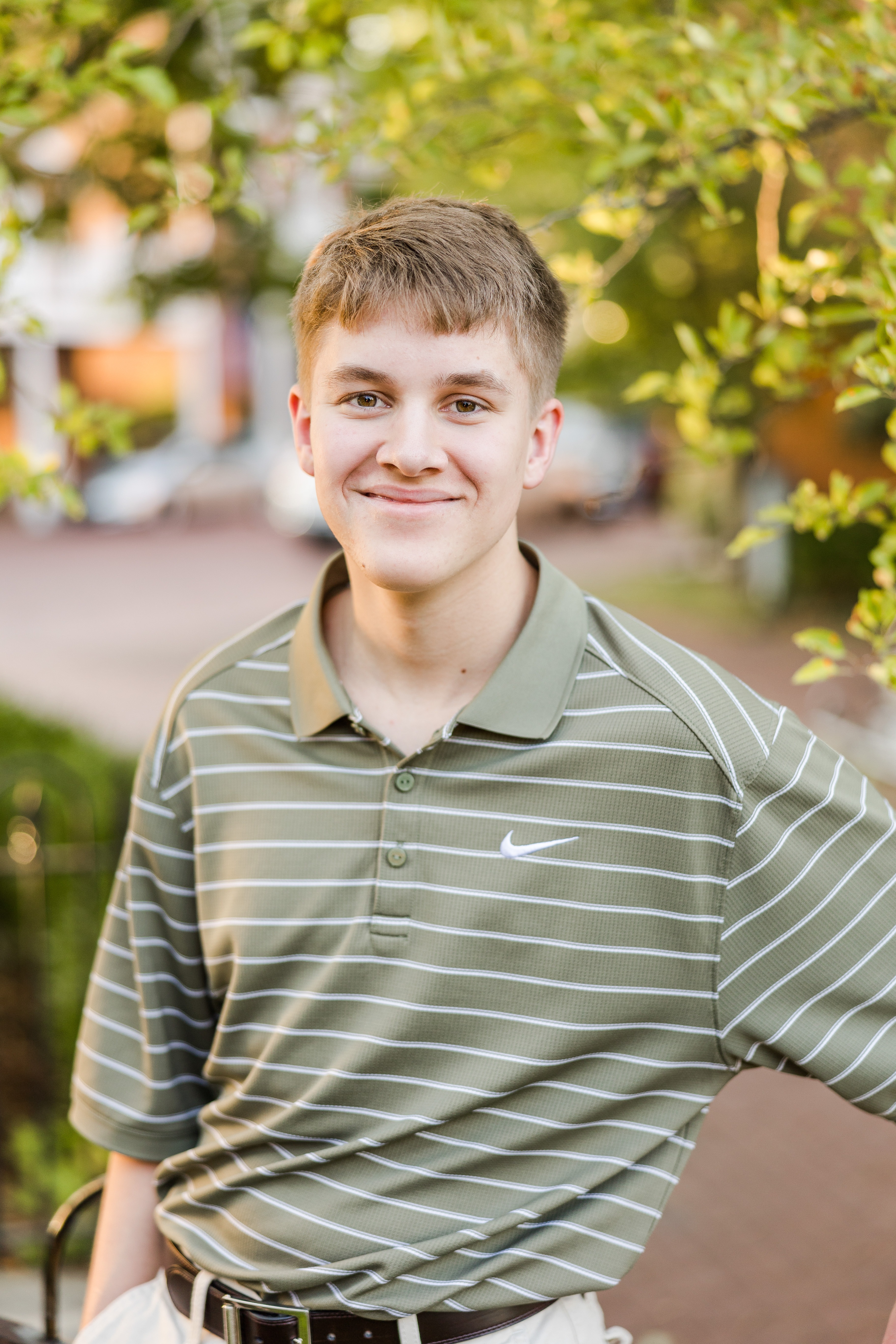 senior photos on Main Street St. Charles