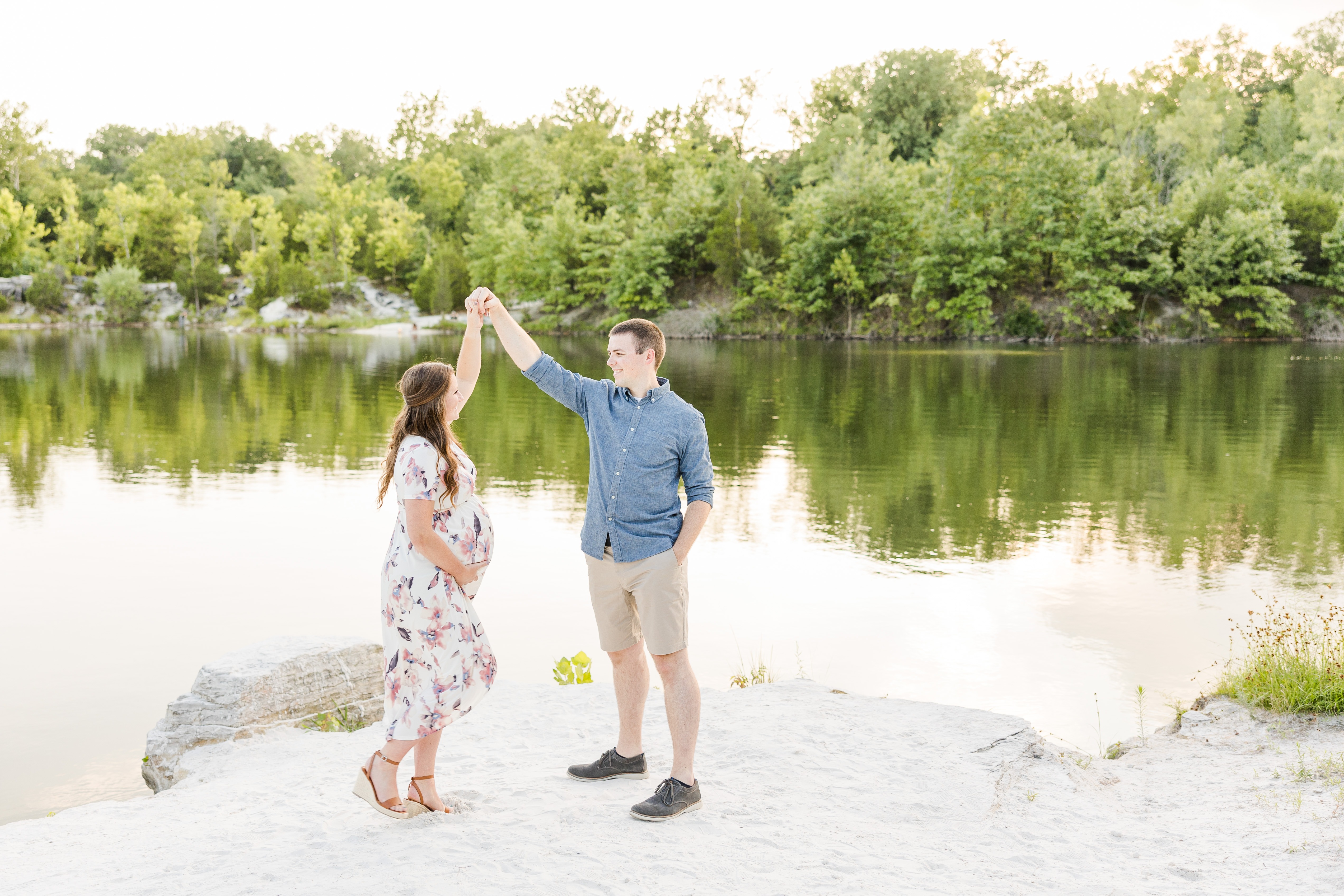 summer maternity photos