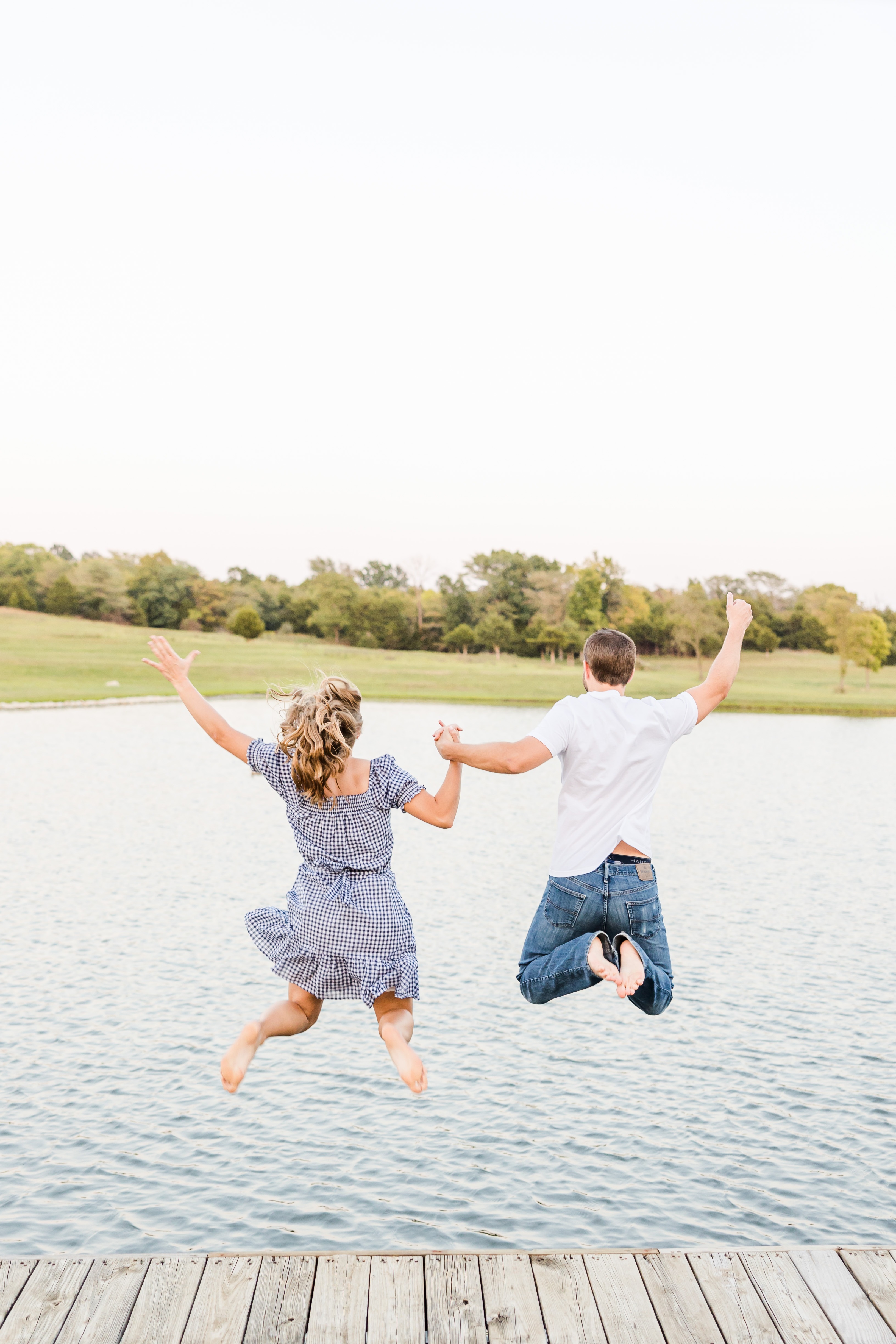 St. Charles engagement photographer; lake engagement session