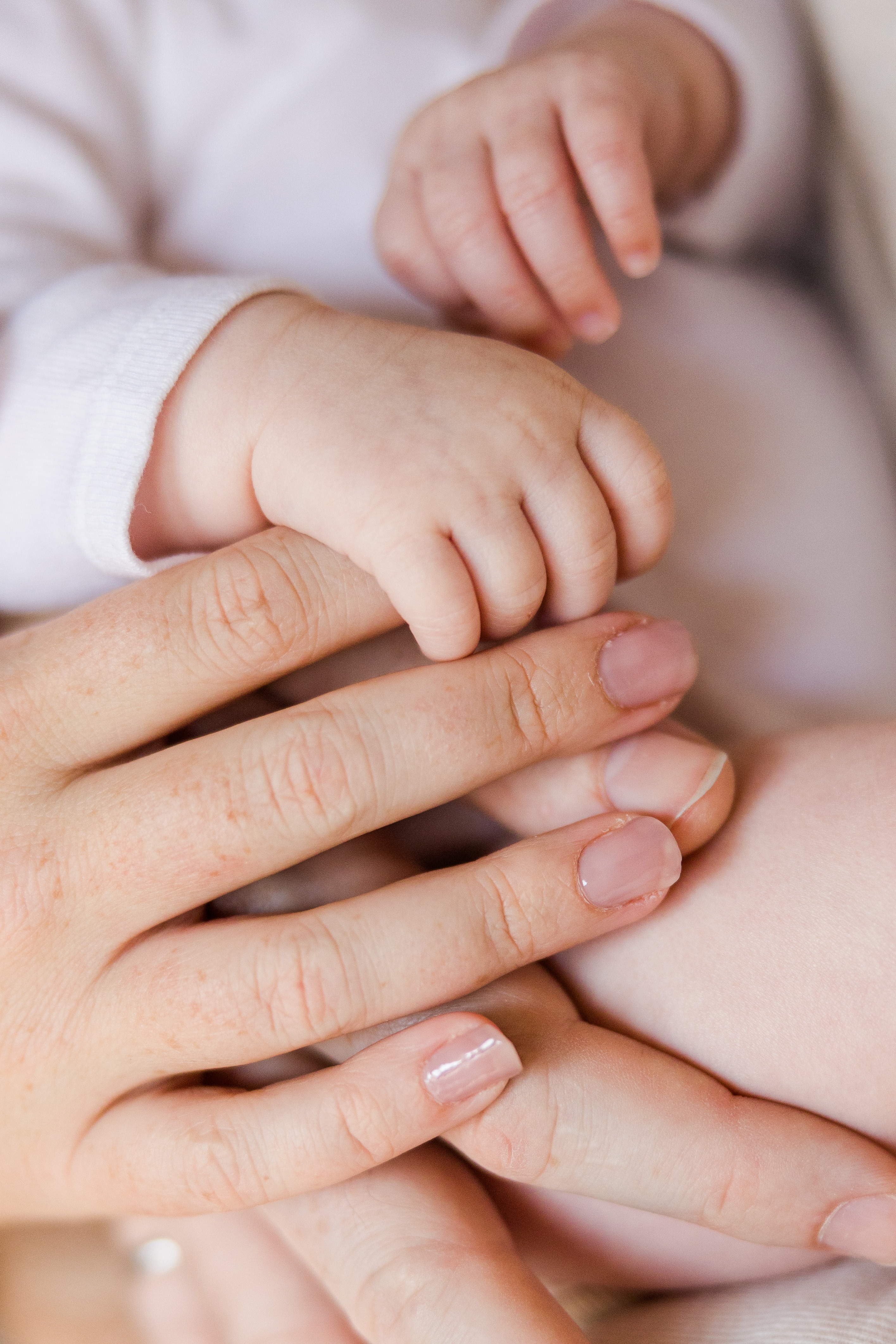 lifestyle newborn photographer