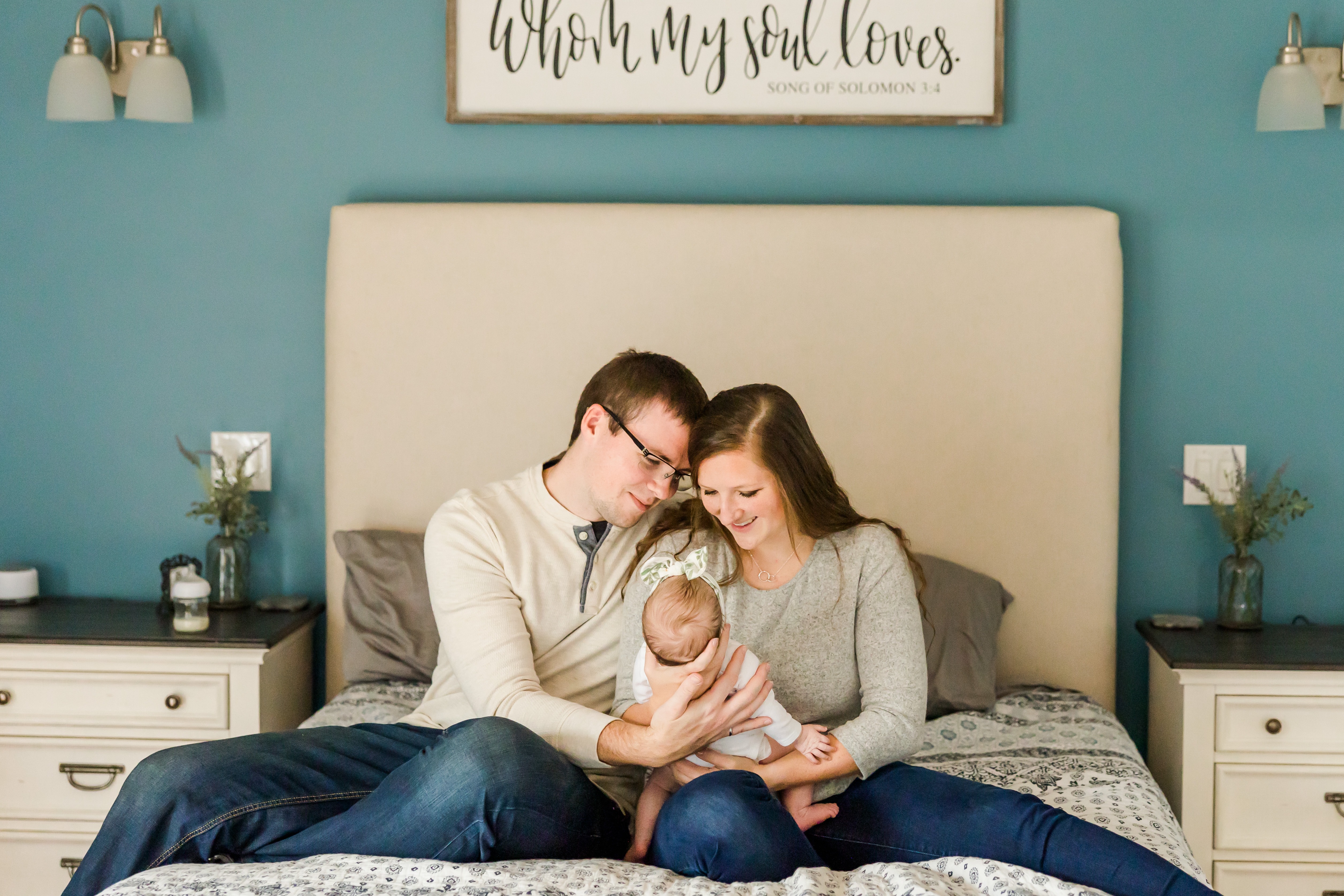 lifestyle newborn photographer